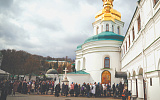 Для УПЦ в Киево-Печерской лавре остался один день