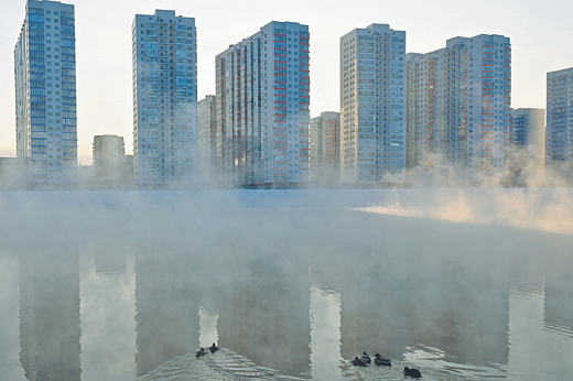 Россия многоквартирная сталкивается с Россией малоэтажной