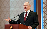 Путин рассказывает российским СМИ о западных "средствах массового одурачивания"... 