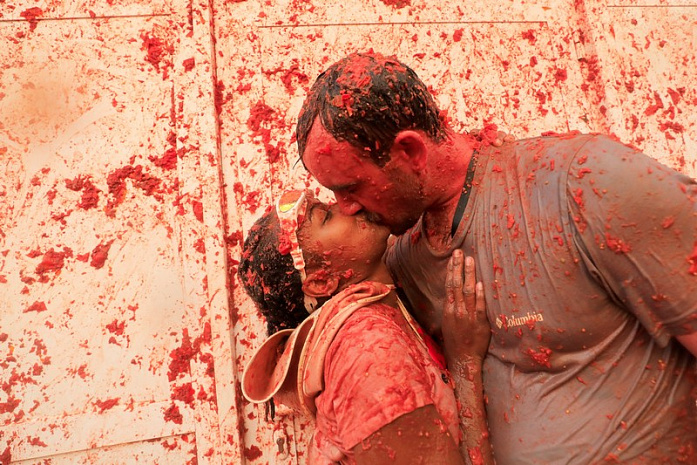 испания, фестиваль, La Tomatina, помидоры, томаты, битва