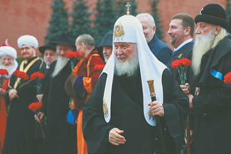 россия, день народного единства, вциом, опрос, результаты, респонденты, идентичность, гражданство, нация, православные, вера, религиозная традиция, атеизм