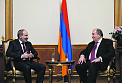 Жителям Армении повысят качество жизни, но постепенно