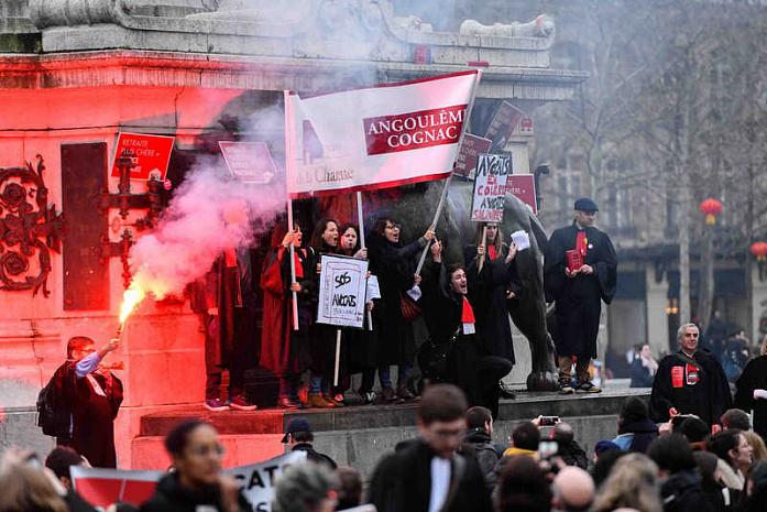 франция, париж, юристы протест