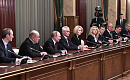 Половина правительства пересядет на новые места