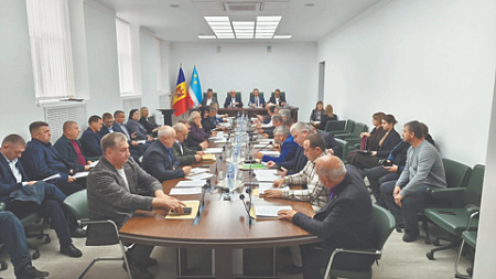 гагаузия, особый правововй статус, нарушения со стороны молдавии, призыв к всенародным выборам