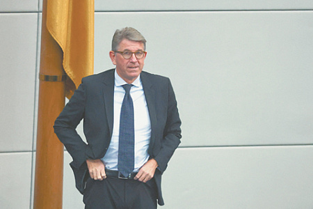 германия, коррупционный скандал, торговля контактами с власть имущими, репутация мерца