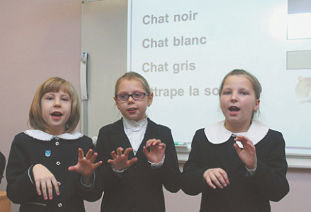 школа, иностранные языки, сокращение количества часов изучения, цель образования, чему учить в школе