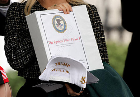 трамп, падение рейтинга, дело эпштейна, республиканцы трамписты. дело максвелл