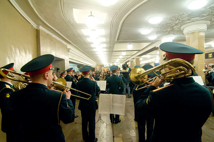 метро, оркестр, марщ, преображенский полк