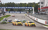 Пилоты LADA Sport ROSNEFT получили новый кубок
