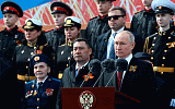 На Красной площади Путин провел парад будущей победы...