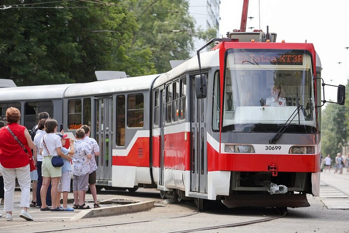 россия, москва, день городского транспорта, трамваи, парад