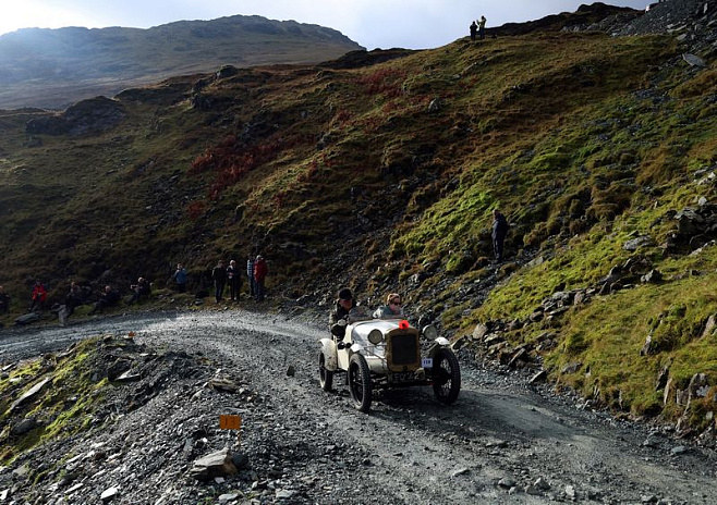 англия, ретро, автомобиль, подъем на холм