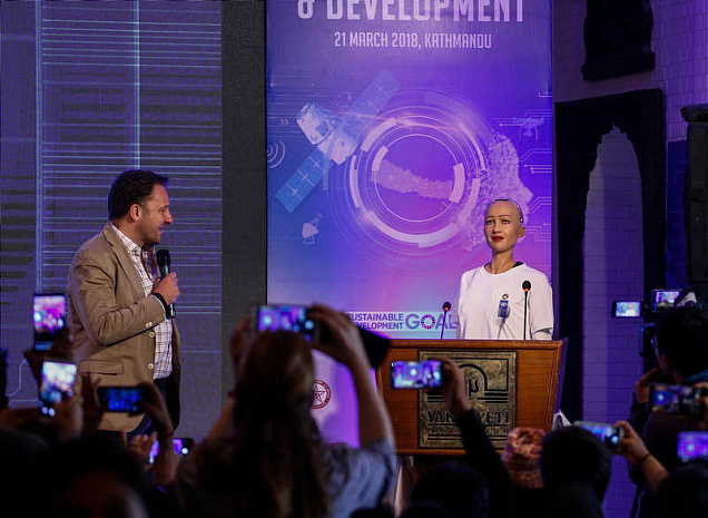 робот, оон, трибуна