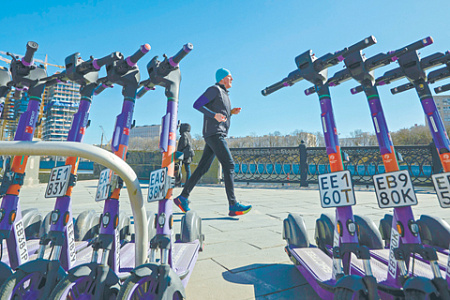 цифровизация экономики, обеспечение безопасности, противоречие, ограничения мобильного интернета, замедление соцсетей, издержки бизнеса, белый список минцифры