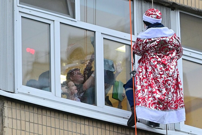 россия, москва, новый год, дед мороз, десант, детская больница