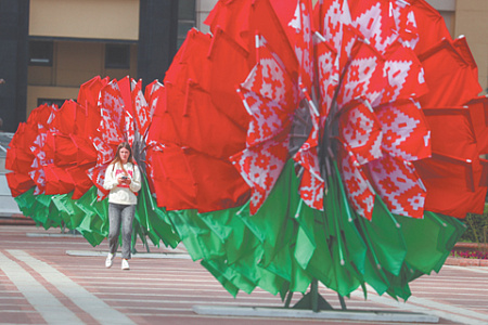 опрос россиян, успешные и стабильные страны, белоруссия, узбекистан, казахстан, средние зарплаты, соцсети, мобильный интернет