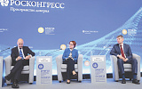 Власти России переходят от охлаждения к подогреву экономики