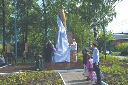 кпрф, восстановление, памятники, советская эпоха, губернаторские кампании