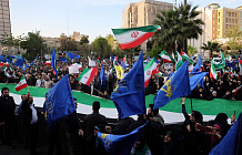 Иранцы продолжают радоваться удару возмездия