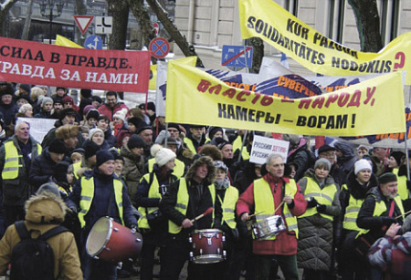 прибалтика, нацменьшинства, протестные акции, русские школы, дискриминация, права человека, политический террор