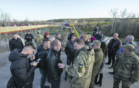 украина, всу, донбасс, формула штайнмайера, радикалы, протесты, зеленский, нормандский формат