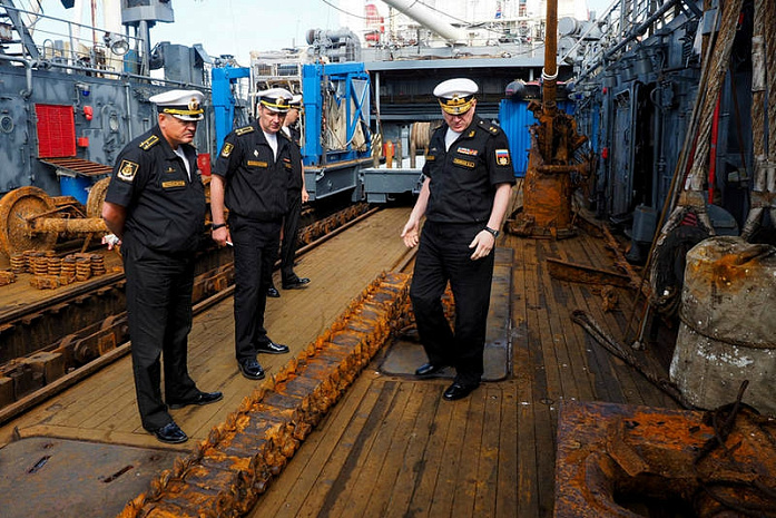 танк, шерман, море, водолазы