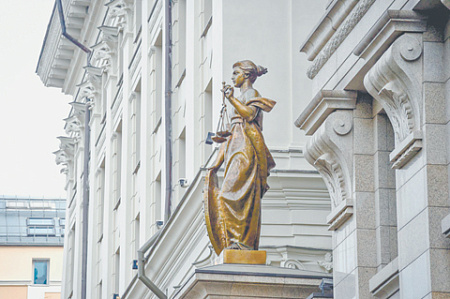 вс рф, запрет автоматическмих решений, суммы компенсаций морального вреда, экспертное мнение