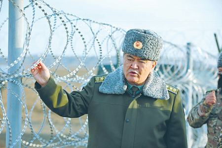 киргизия, заградсооружения, граница с таджикистаном, территориальные споры, приграничная торговля