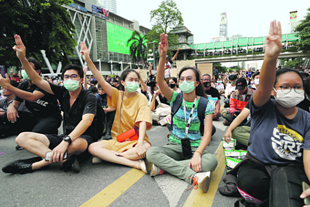 таиланд, чрезвычайное положение, протестное движение