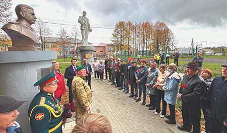коммунисты, кпрф, сталин, сталинизм, электорат, выборы, общество, власть, памятник сталину