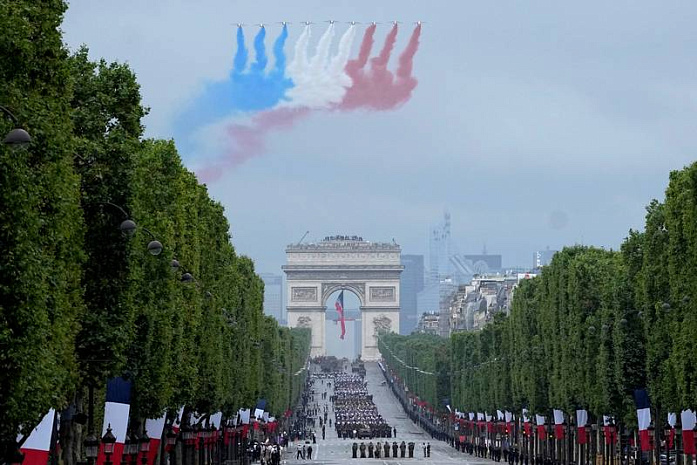 франция, париж, парад, день взятия бастилии