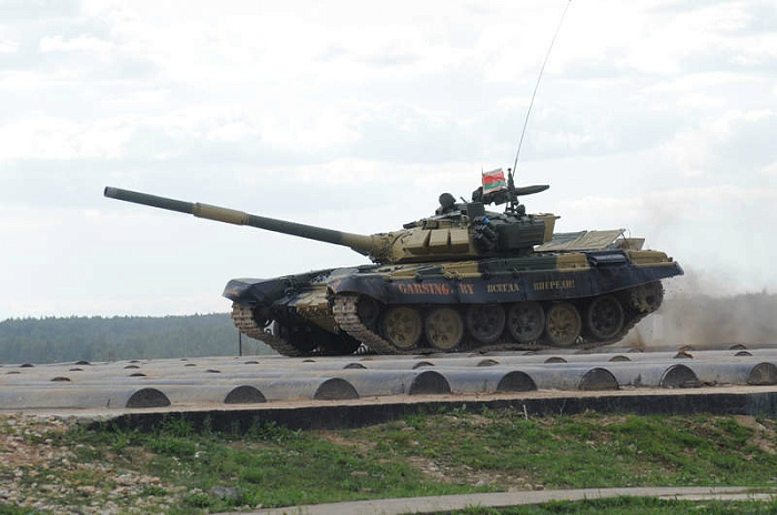россия, армия, армейские игры, алабино, суворовский натиск, танковый биатлон