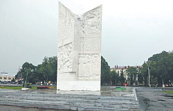 КПРФ сталкивается с ограничениями в борьбе за монументы