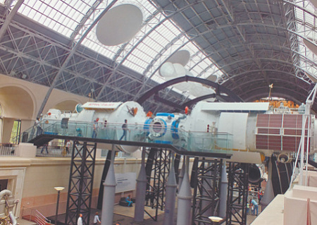 космос, космонавтика, орьитальная станция, космическая станция, станция мир, чп, авария, лазуткин