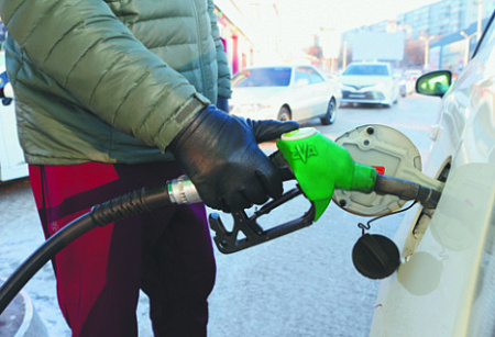 топливо, цены, бензиновый демпфер, нефтяники, кабмин