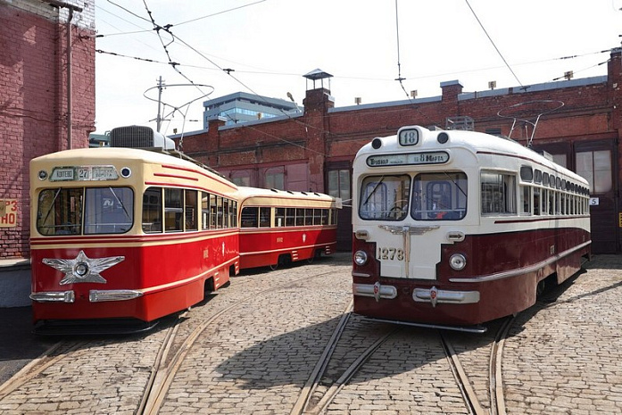 россия, москва, день городского транспорта, трамваи, парад