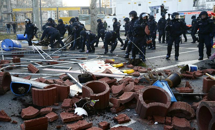 германия, протесты, европейский банк