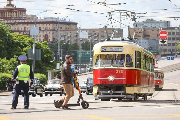 москва, парад, ретро, трамваи, автомобили