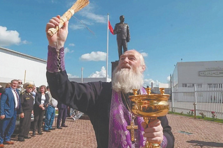 рпц, православный сталинизм, дискуссия, вера, либералы, консерваторы, сергий романов, патриарх кирилл, культ матроны московской