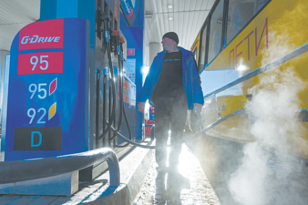 розничные цены на бензин, сша, рф, цены на сырую нефть, ценообразование бензина