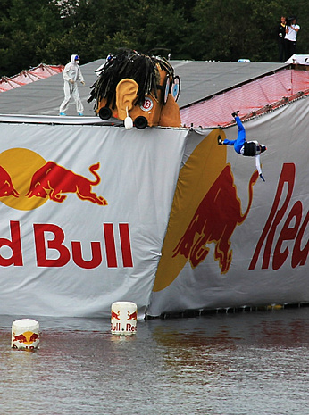 шоу, flugtag, red bull, полет, депардье