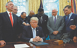 Набожными избирателями Трампа занялся Минюст