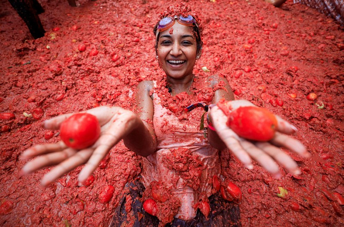 испания, фестиваль, La Tomatina, помидоры, томаты, битва