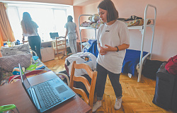 Хочешь получить комнату – женись
