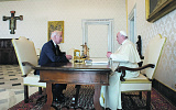 Ватикан: Президент Байден и папа Франциск долго обменивались улыбками