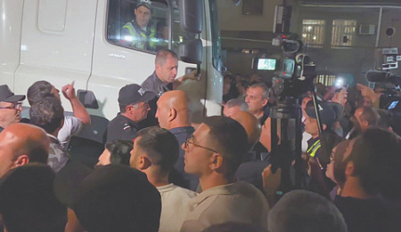 армения, пашинян, антицерковная кампания, политическая акция, суд, самвел карапетян, поддержка церкви