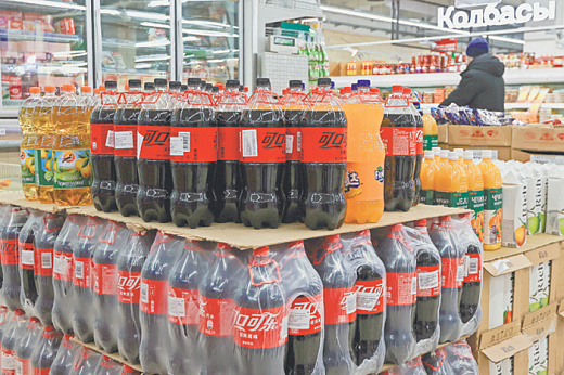 Производство в России падает быстрее, чем сокращается инфляция