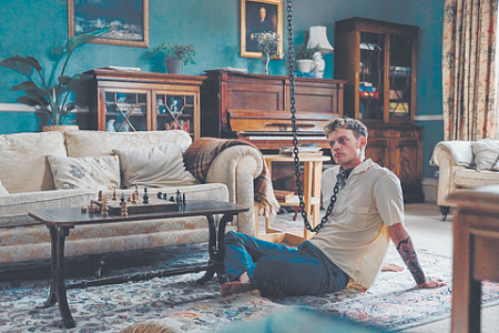 кинопремьера, на цепи, триллер, ян комаса, перевоспитание трудного подростка, рецнзия