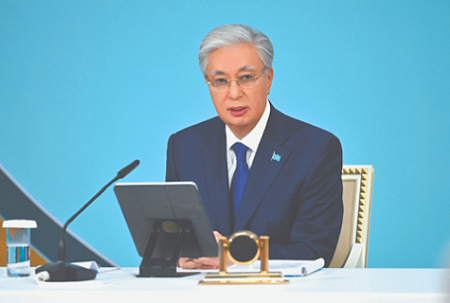 казахстан, политический ребрендинг, демонтаж двухпартийного парламента, курултай, токаев, новая конституция